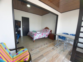 Apto-baño privado y área de trabajo para ti solo